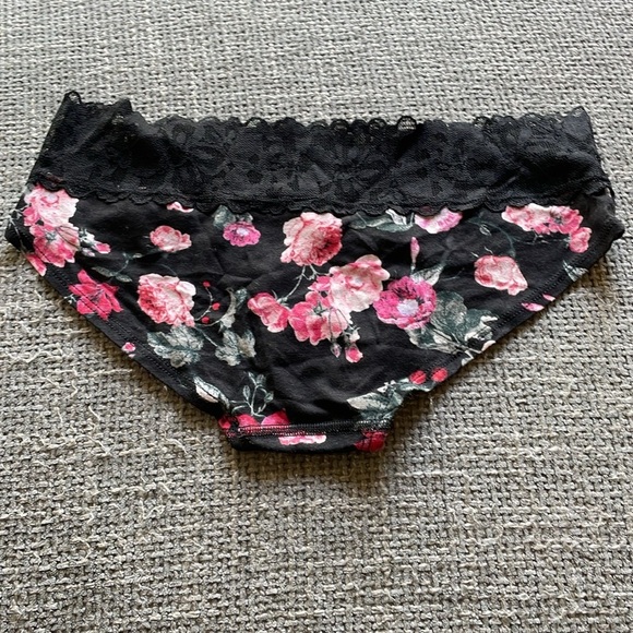 NEW VICTORIA’S SECRET Panty Bundle! - Picture 7 of 13